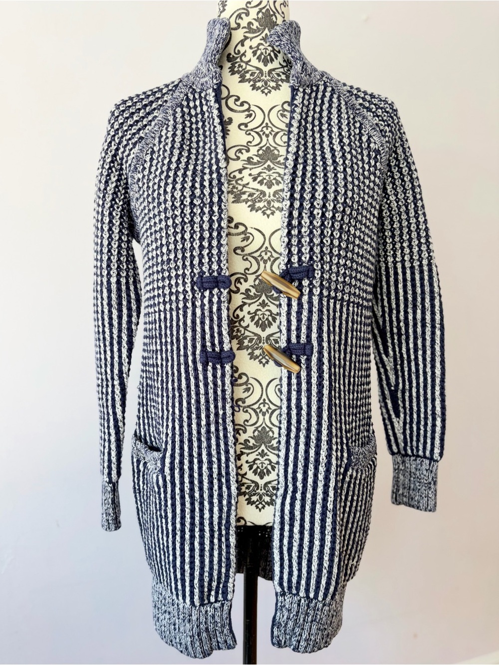 Y2K GAP Navy and White Textured Toggle Duffle Cardigan Size S